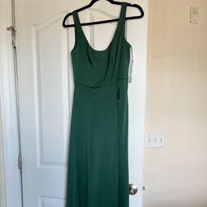 David's Bridal Crepe-Back Satin Scoop Tank in Juniper